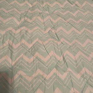 PINK Full/Queen size comforter